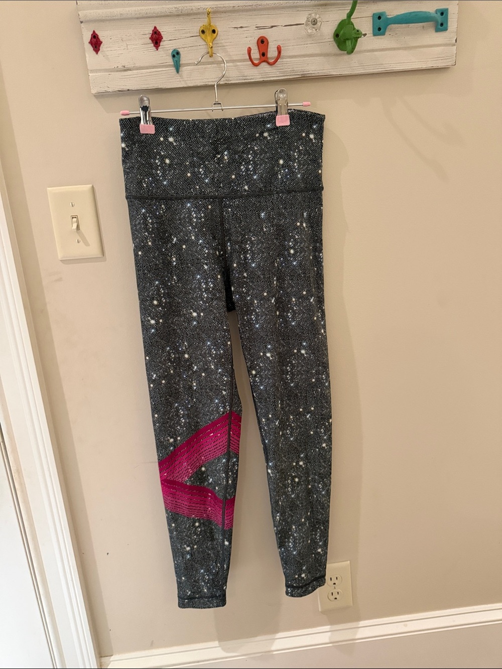 Peloton Black Galaxy-Print Leggings with Pink Chevron